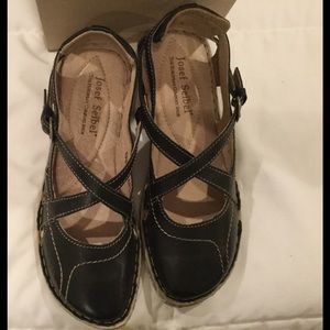 Josef Seibel shoes. NWT